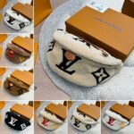 Louis Vuitton Bumbag Monogram Teddy Fleece White 30cm - Image 3