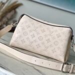 Louis Vuitton Hand It All PM Cream Beige 29Cm - Image 5