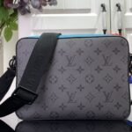 Louis Vuitton Trio Messenger Turquoise 25Cm - Image 5