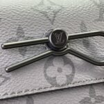 Louis Vuitton Steamer Wearable Wallet Turquoise 18Cm - Image 6