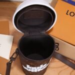 Louis Vuitton Coffee Cup Monogram Brown 20cm - Image 6