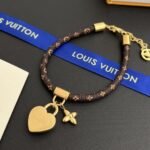 Louis Vuitton Heart Padlock Bracelet M8413Z - Image 3