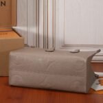 Louis Vuitton Onthego Turtledove MM 35cm M45607 - Image 9