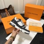Louis Vuitton Trainer Sneakers Black And White 1A9JGB - Image 2
