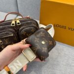 Louis Vuitton Utility Crossbody Bag Monogram 20cm M80446 - Image 6