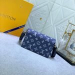 Louis Vuitton Steamer Wearable Wallet Bleach Blue 18cm M82900 - Image 6