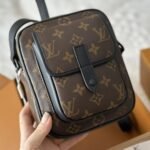 Louis Vuitton Christopher Wearable Wallet Brown 15cm M69404 - Image 7