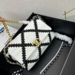 Chanel 19 Large Stitch Crossbody Bag White 24cm - Image 2