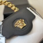 Versace La Medusa White Black 20cm 2w63v - Image 4