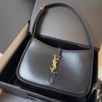 Saint Laurent Le 5 À 7 Black 25Cm - Image 4