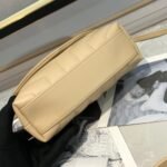 Saint Laurent Toy Loulou Beige 20Cm 678401DV7072721 - Image 6